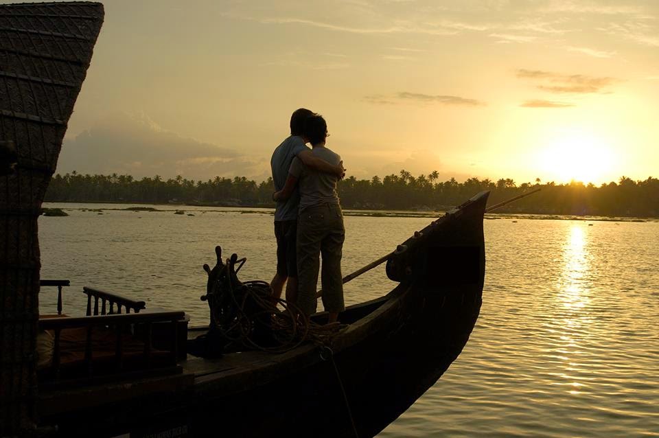 honeymoon in houseboat